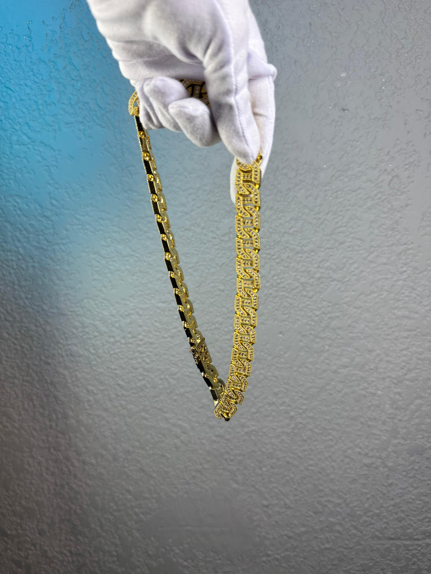 CADENA CUBANA EN ORO LAMINADO 18K