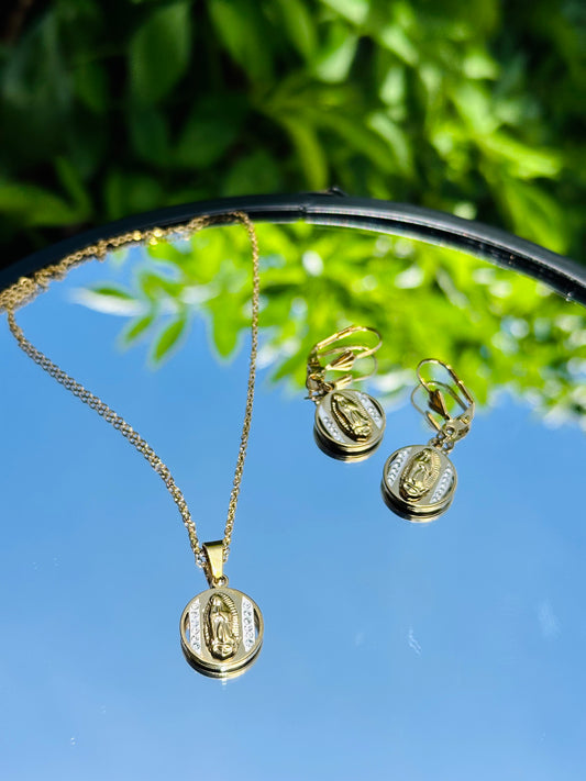 Cadena + Amuleto de la Virgen + Aretes