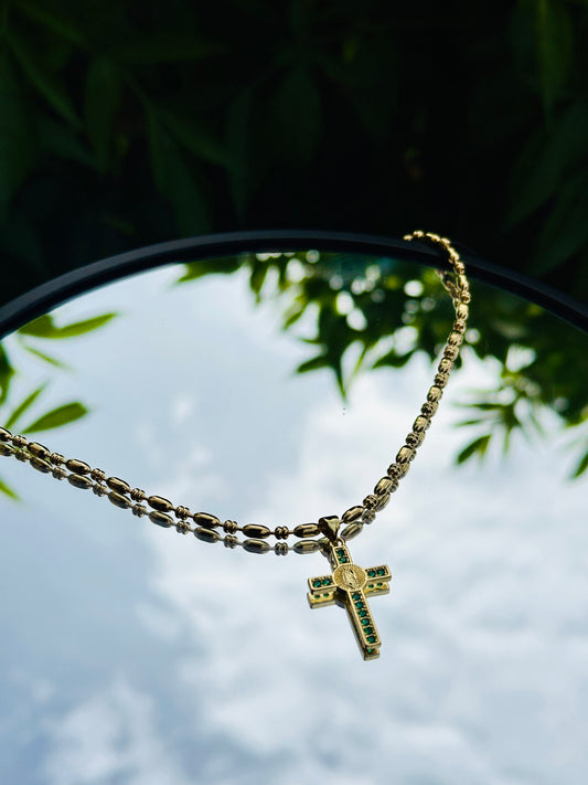Collar de Cruz Verde en Oro Laminado 18K